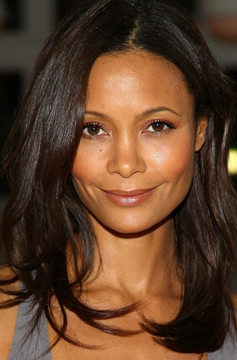 LA Stylelist Sedu styles are simple lovliness - Zoe Saldana